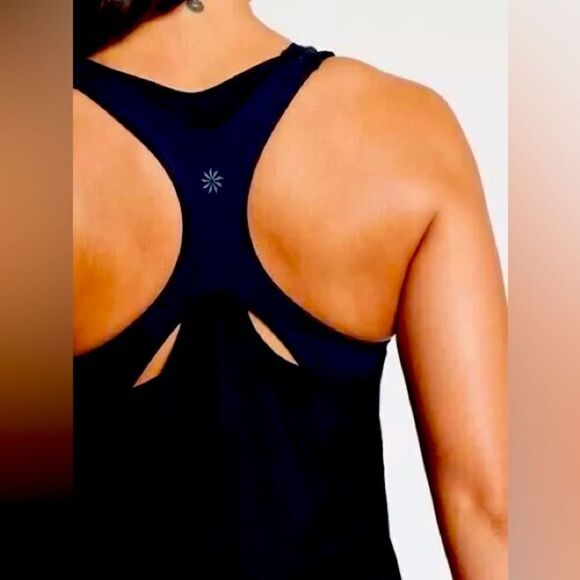 ATHLETA 2 in 1 sport top - Picture 2 of 9